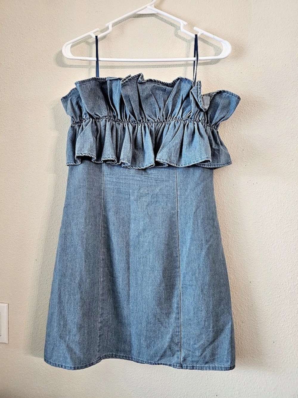 DO+BE Denim Ruffle Mini Strapless Dress Size Medium Like New